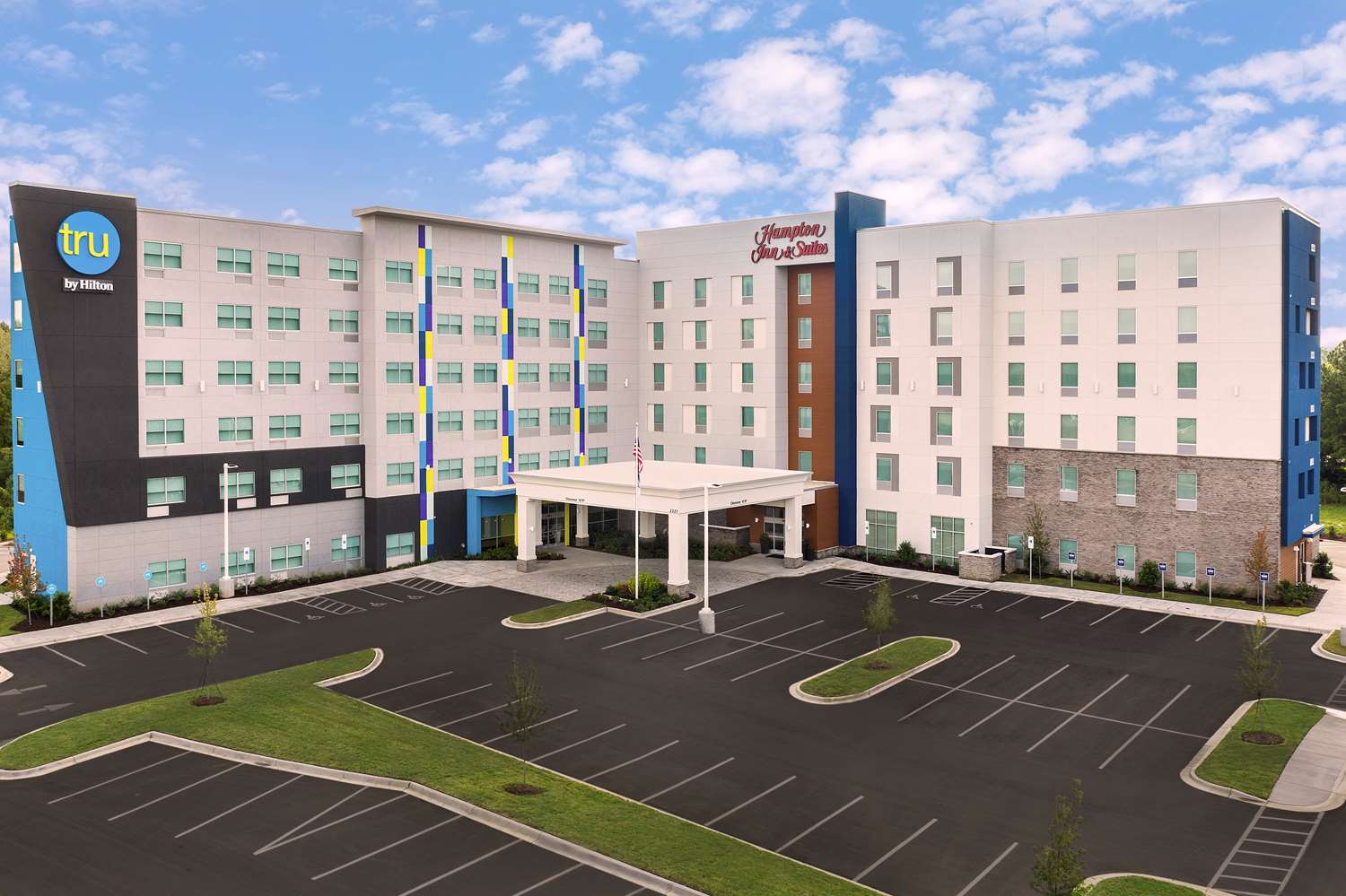 Tru By Hilton Charlotte Airport Lake Pointe 2