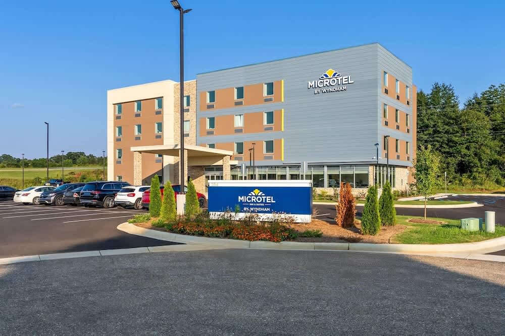 Microtel Inn & Suites by Wyndham Prattville Montgomery 1