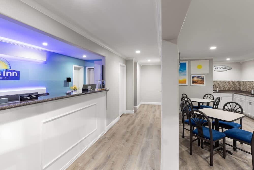 Days Inn by Wyndham Temple 2