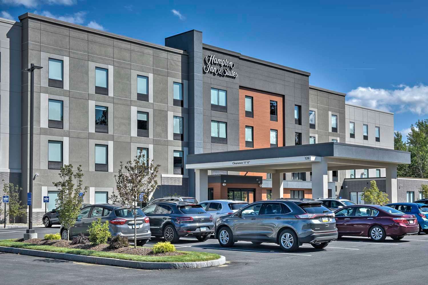 Hampton Inn & Suites Keene 1