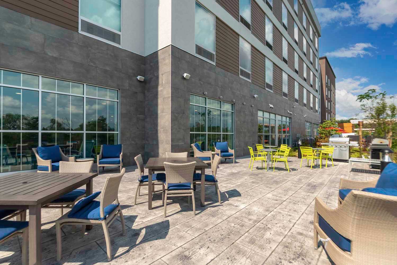 Home2 Suites By Hilton Fort Wayne North 2