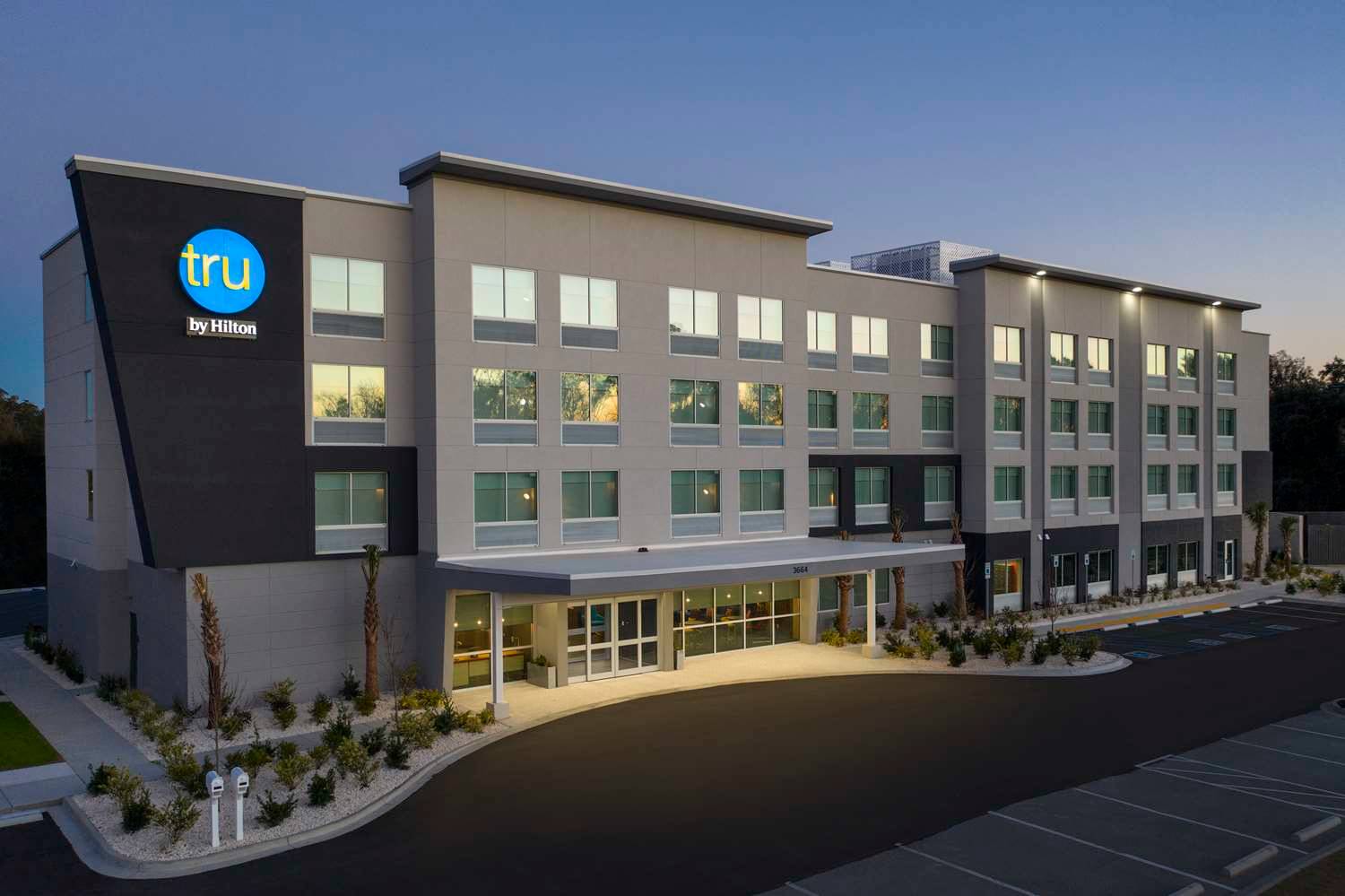 Tru by Hilton Beaufort, Sc 2