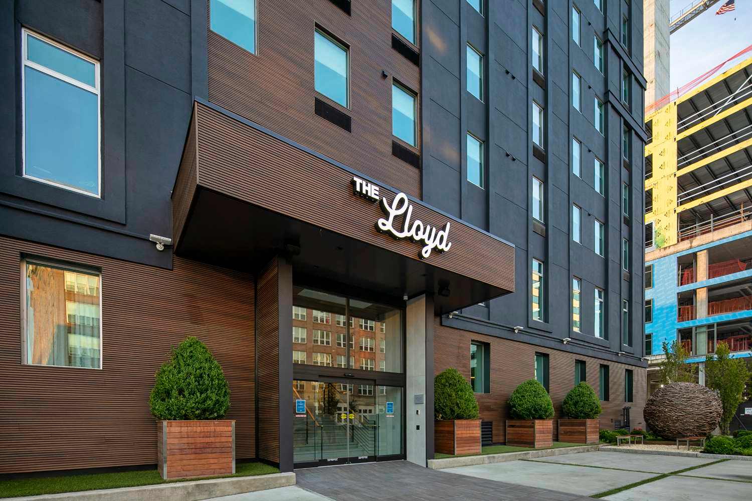 The Lloyd Stamford, Tapestry Collection by Hilton 2