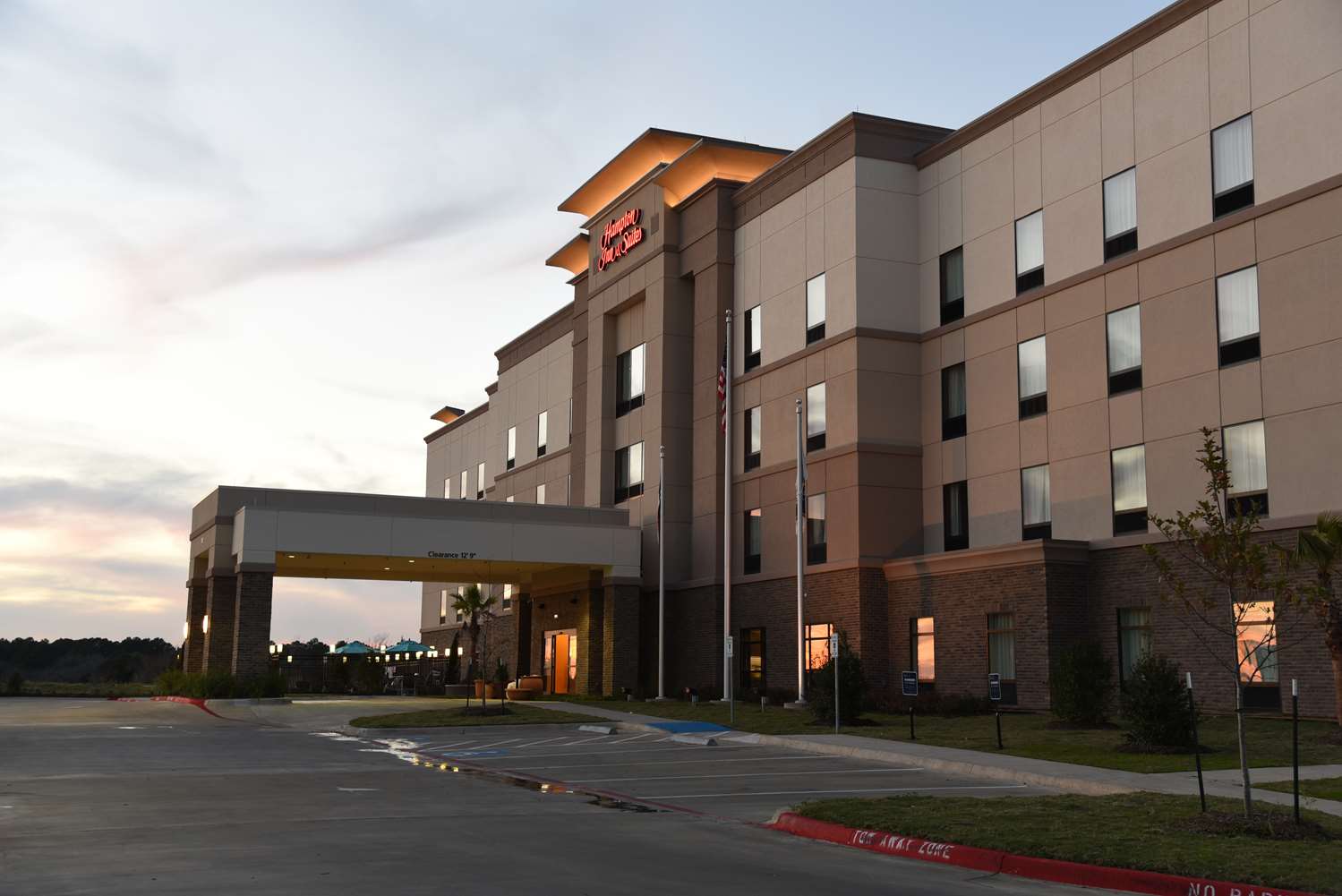 Hampton Inn & Suites Huntsville 1