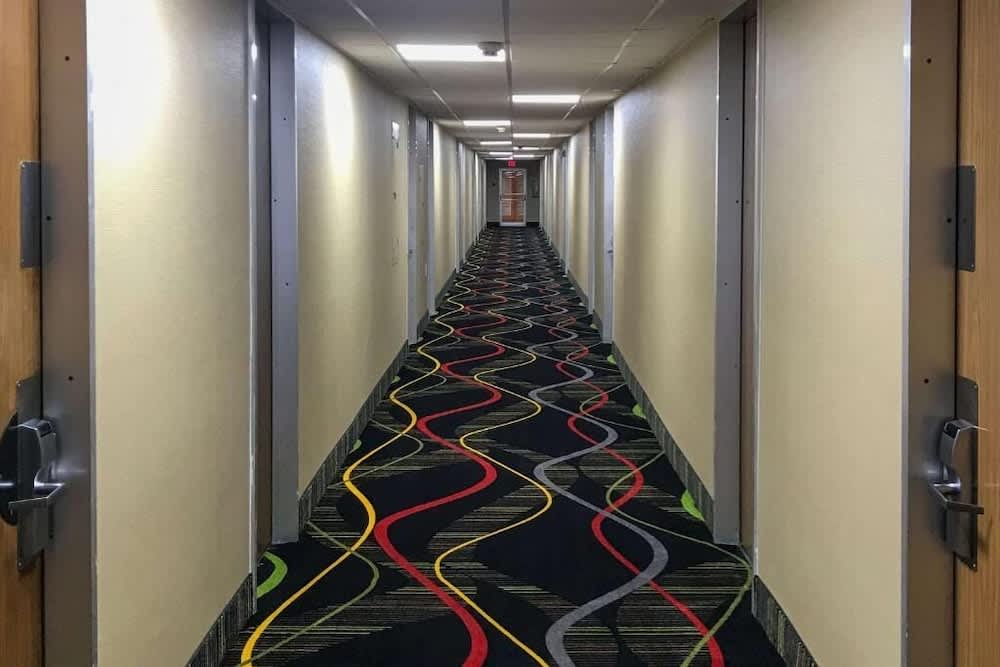 Perry Inn & Suites National Fairground I 75 2