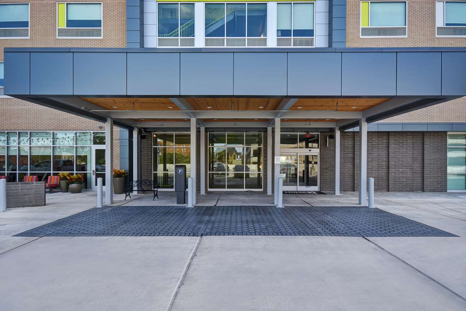 Home2 Suites By Hilton Columbus Downtown 2