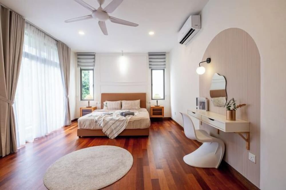LAKE VILLA BY FEEL HOME 1