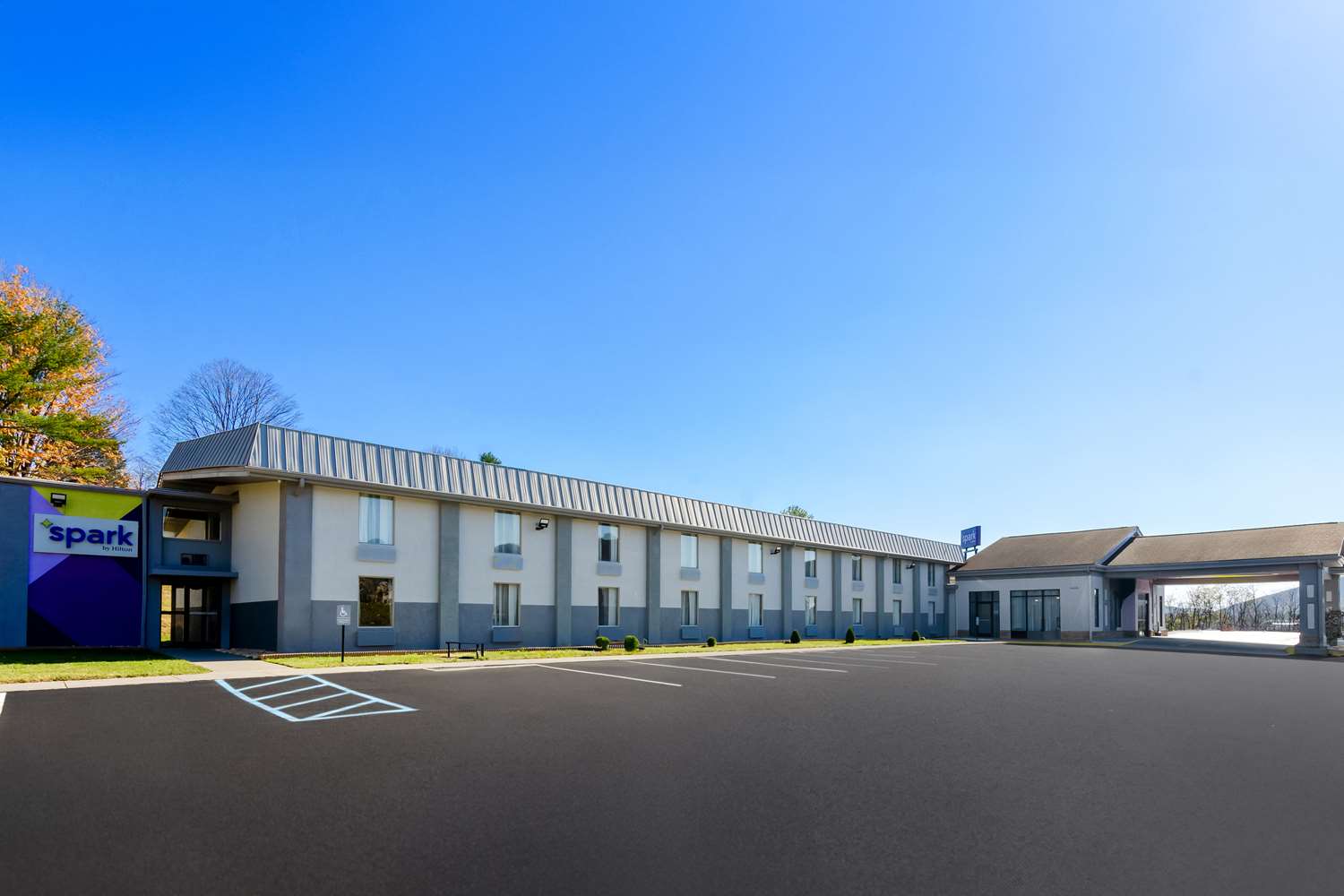 Spark by Hilton Daleville Roanoke North 2