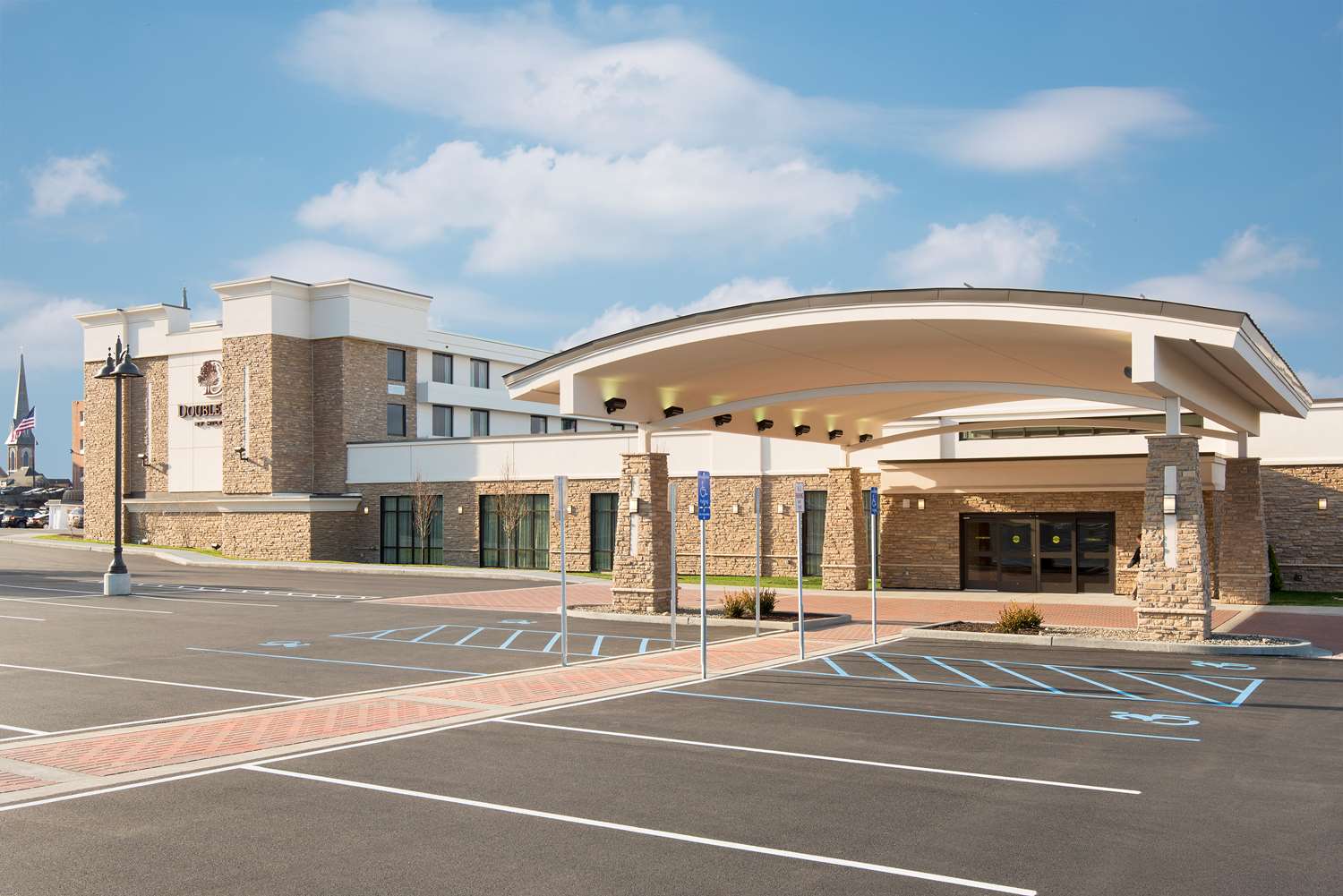 DoubleTree by Hilton Schenectady Downtown 2