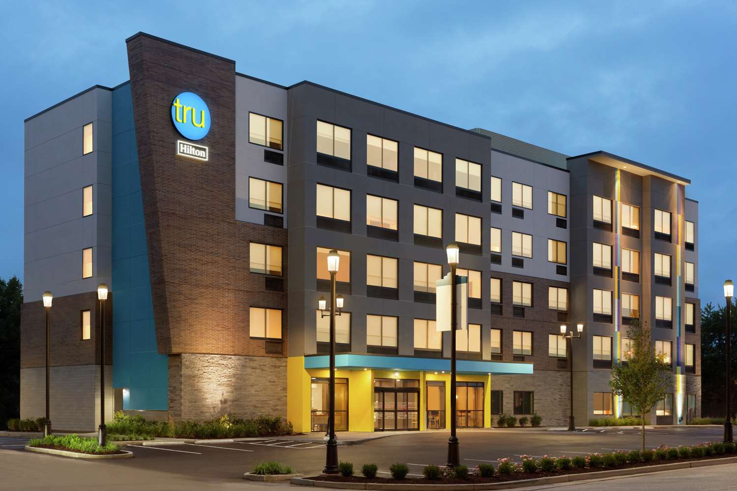 Tru by Hilton St. Charles St. Louis 1