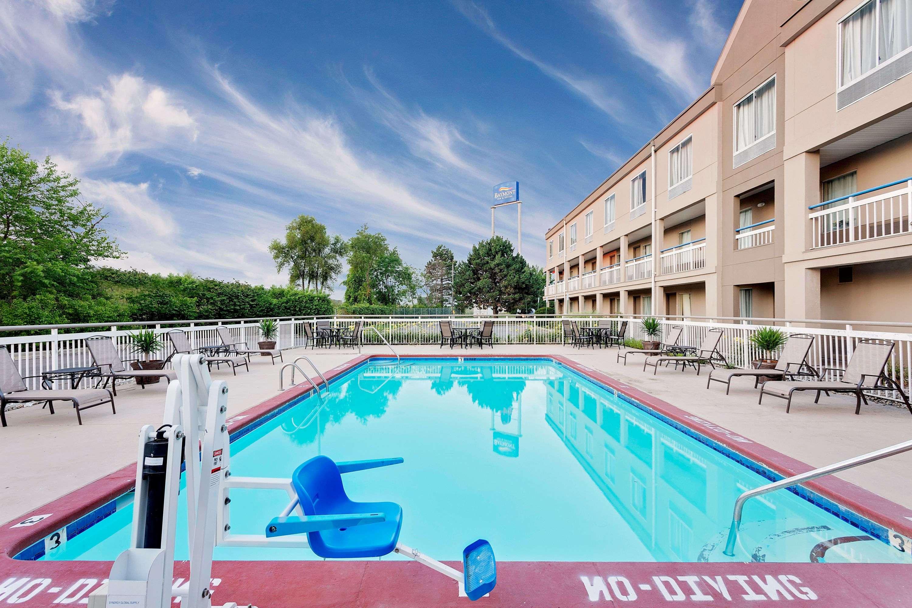 Baymont by Wyndham Kalamazoo East 1