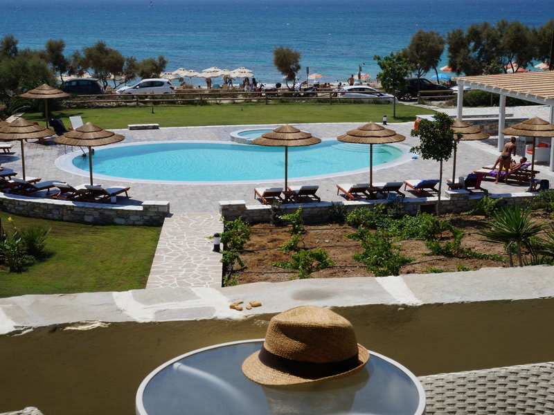 Paradiso Studios & Apartments 2