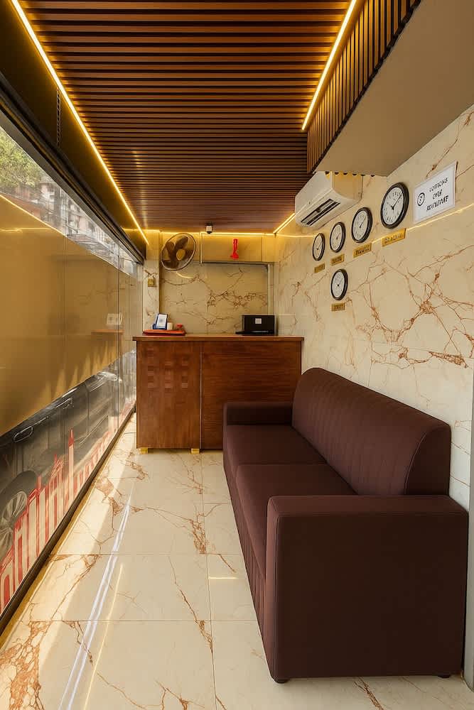 Hotel Newyork by Stayzy Rooms 2