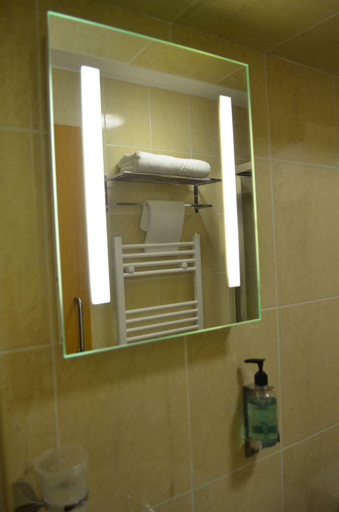 Gatwick Cambridge Hotel 2