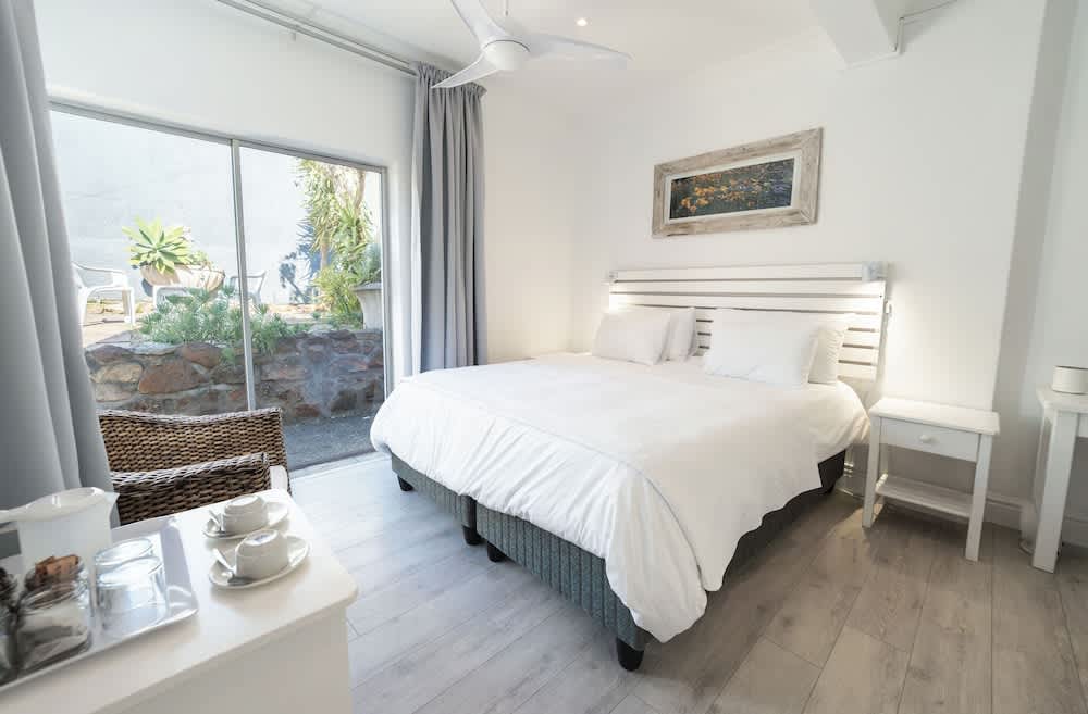 Finchley Guesthouse in Camps Bay 2