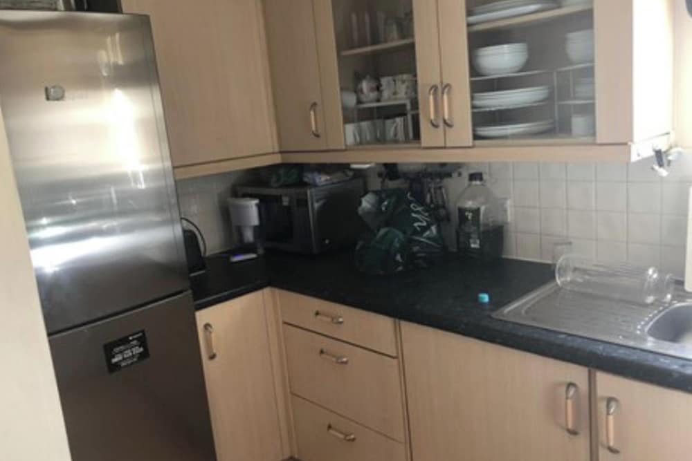 1 Bedroom Apartment Sleeps 2 - Tv 2