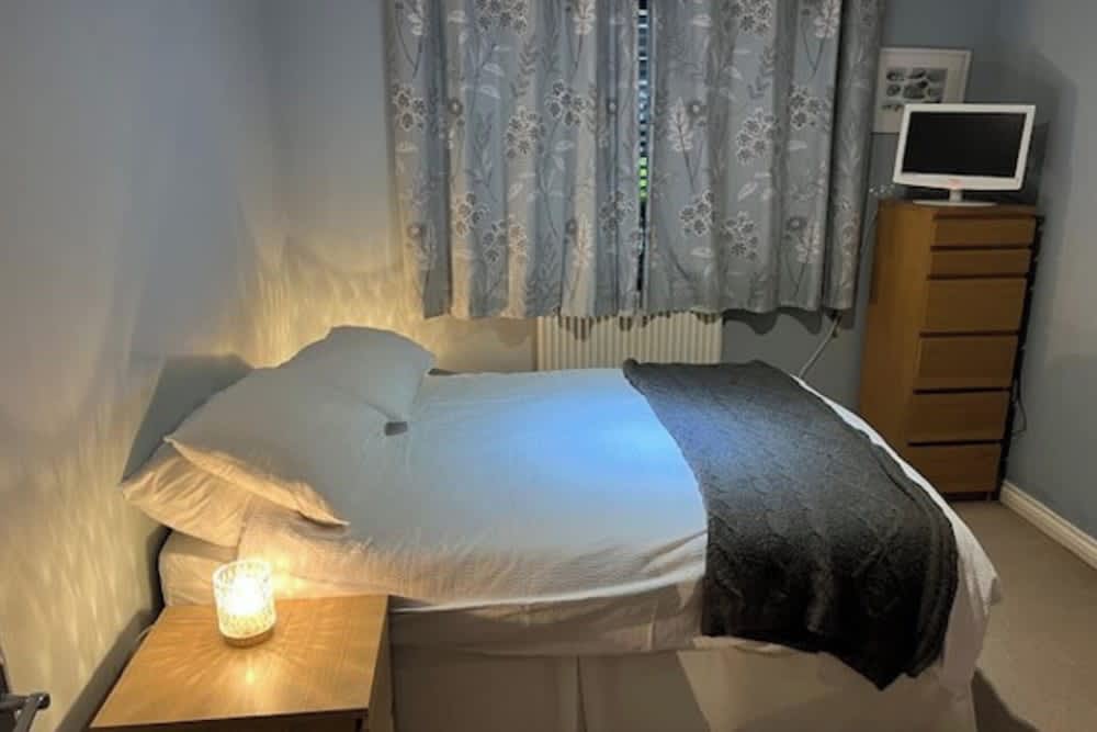 1 Bedroom Apartment Sleeps 2 - Tv 1