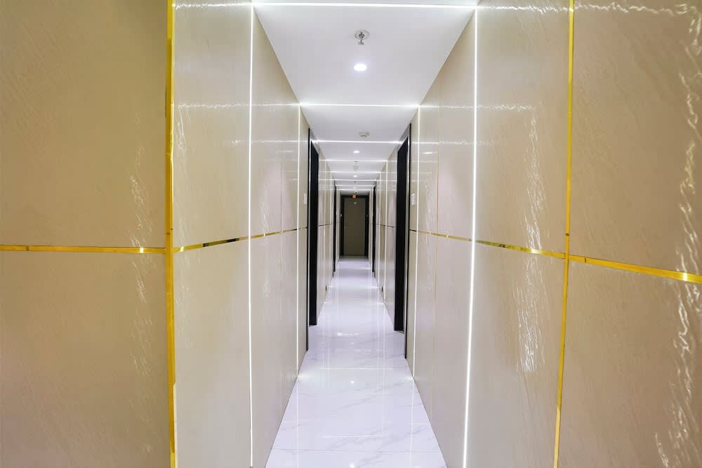 Fabhotel Dolphin Residency 2