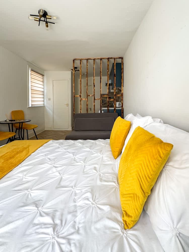 Tottenham City Stays (Opposite Seven Sisters Train Station) 2