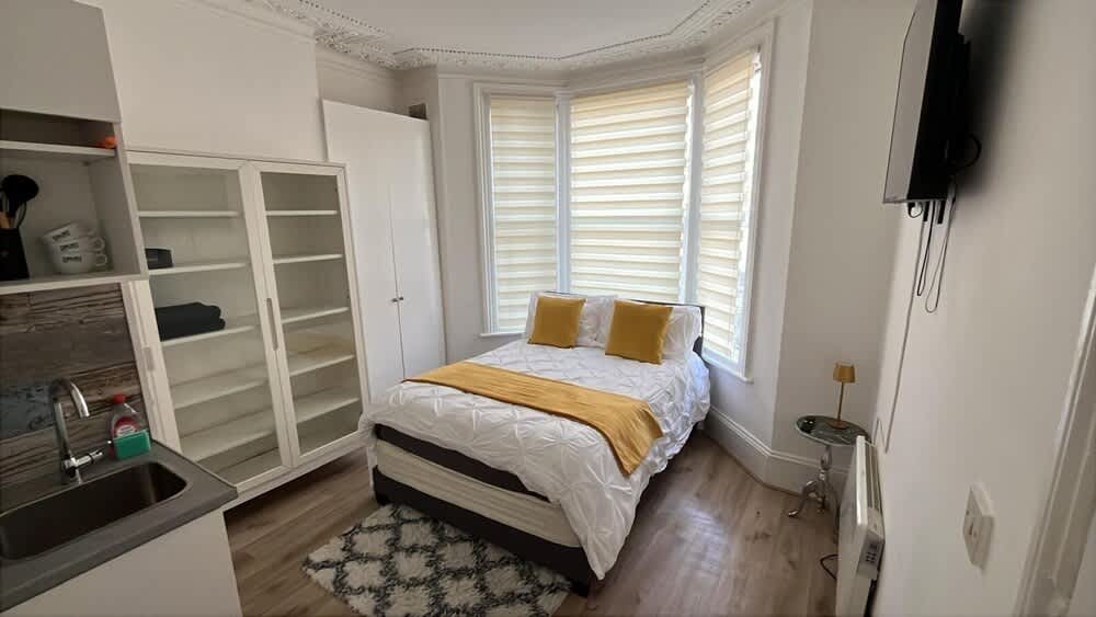 Tottenham City Stays (Opposite Seven Sisters Train Station) 1