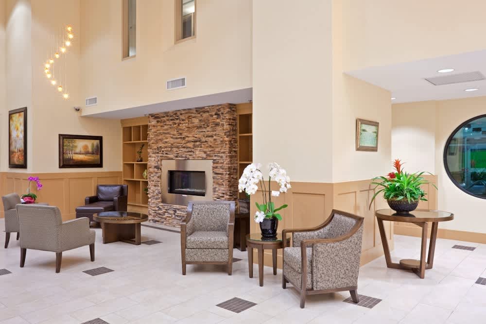 Holiday Inn & Suites SURREY EAST - CLOVERDALE by IHG 2