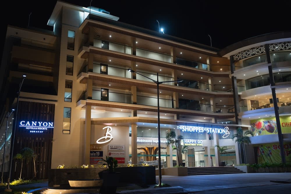 Canyon Hotels & Resorts Boracay 2