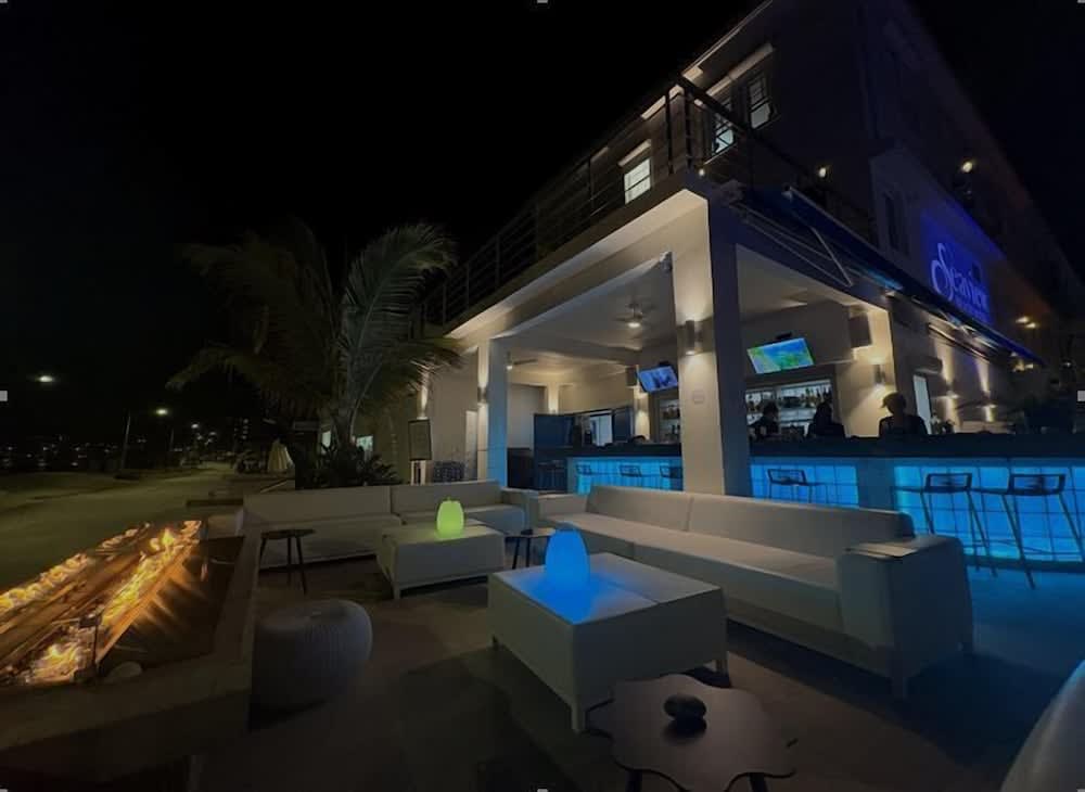 Seaview Beach Hotel 1