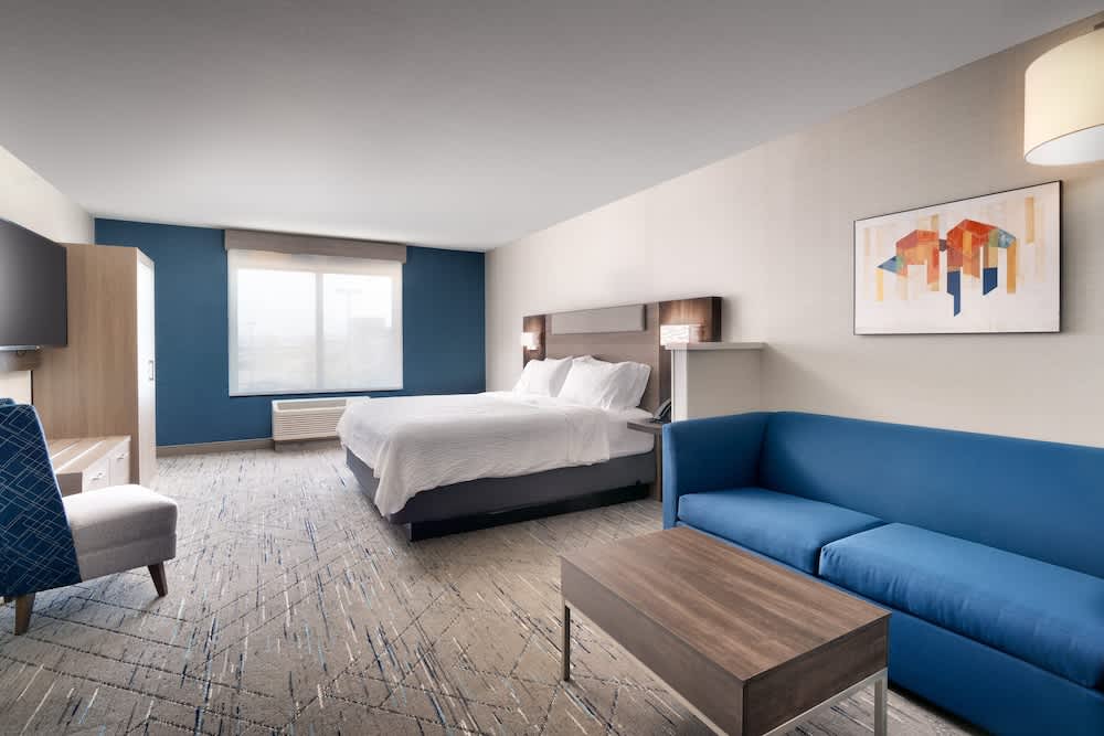 Holiday Inn Express & Suites CHEYENNE by IHG 2