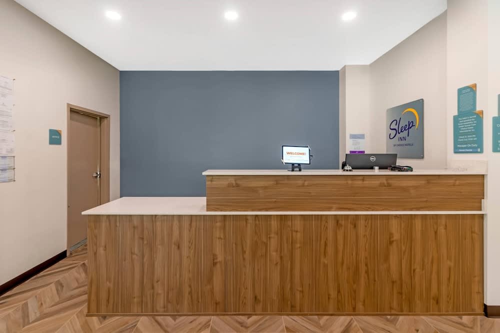 Sleep Inn & Suites 2