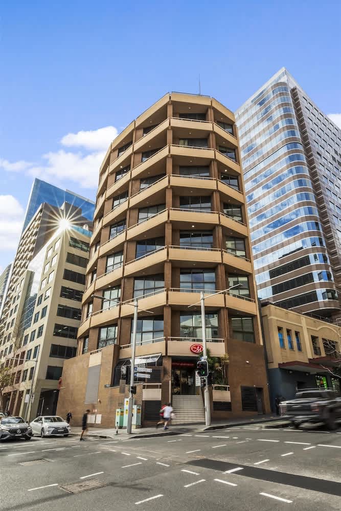 Metro Apartments on Darling Harbour 1