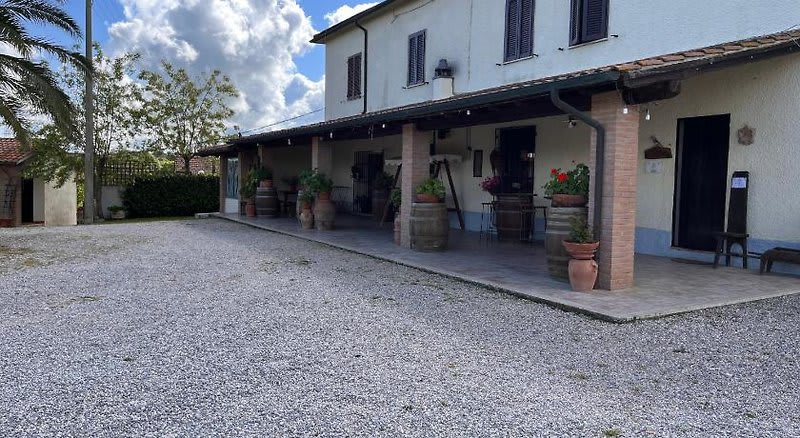 Poggio Baroni Agriturismo 2