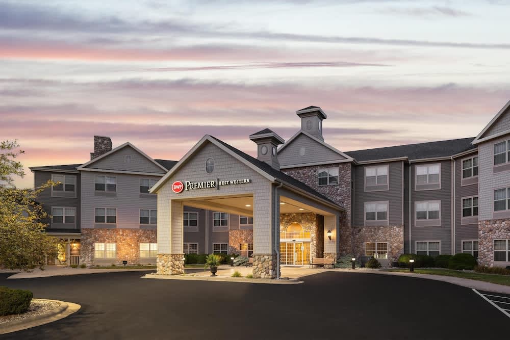 Best Western Premier Bridgewood Hotel Resort 1