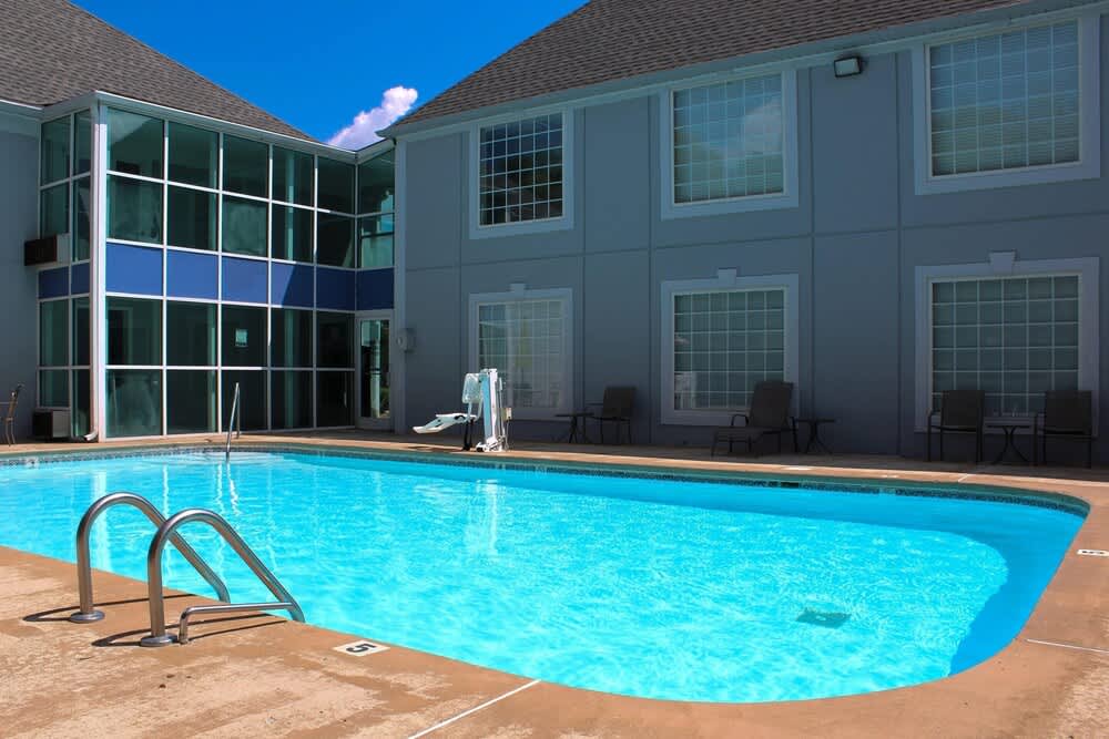 Quality Inn Crossville Near Cumberland Mountain State Park 1