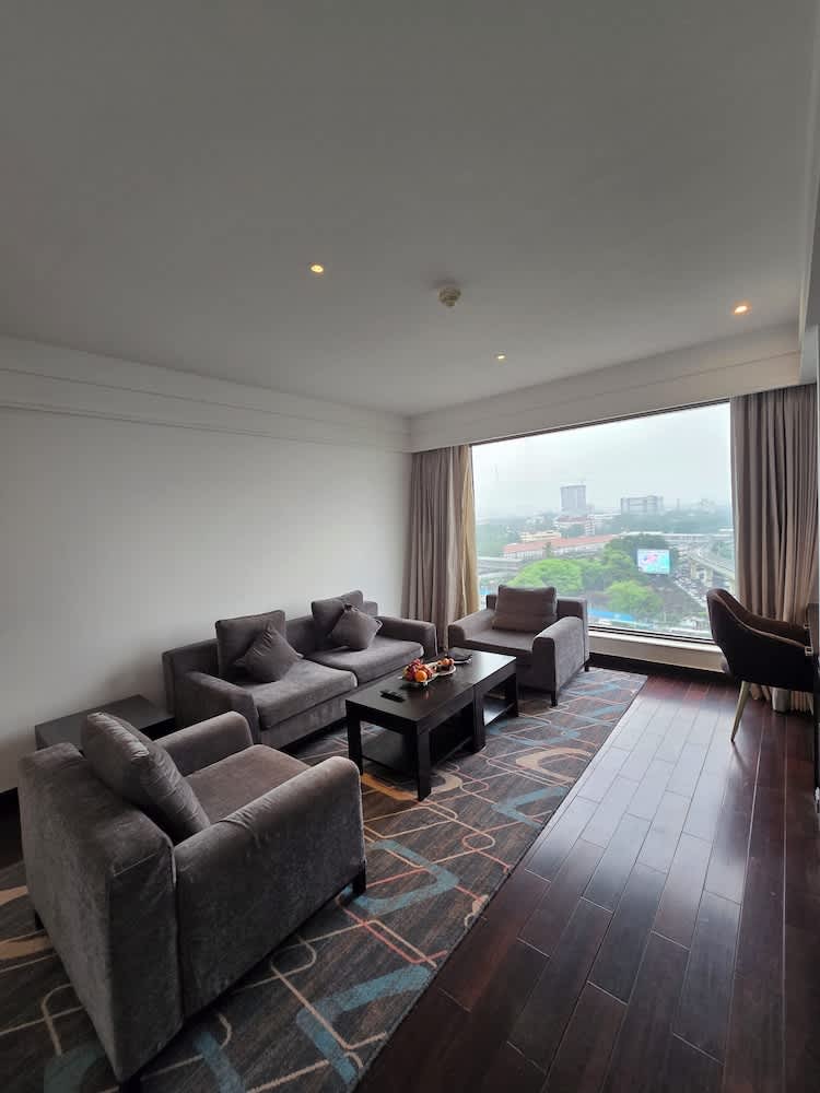 Crowne Plaza PUNE CITY CENTRE by IHG 1