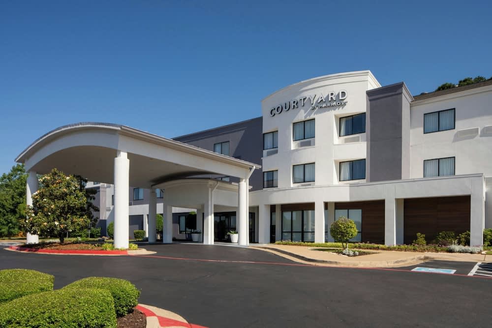 Courtyard by Marriott Texarkana 1