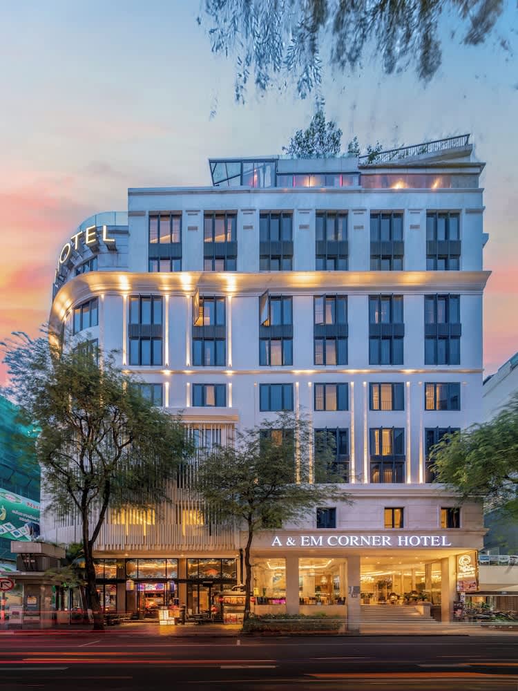 A&EM Saigon Hotel 1