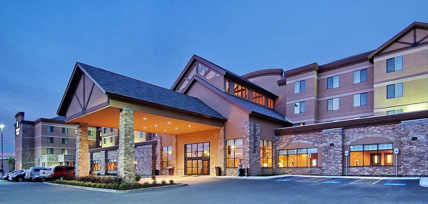 Embassy Suites by Hilton Anchorage 1