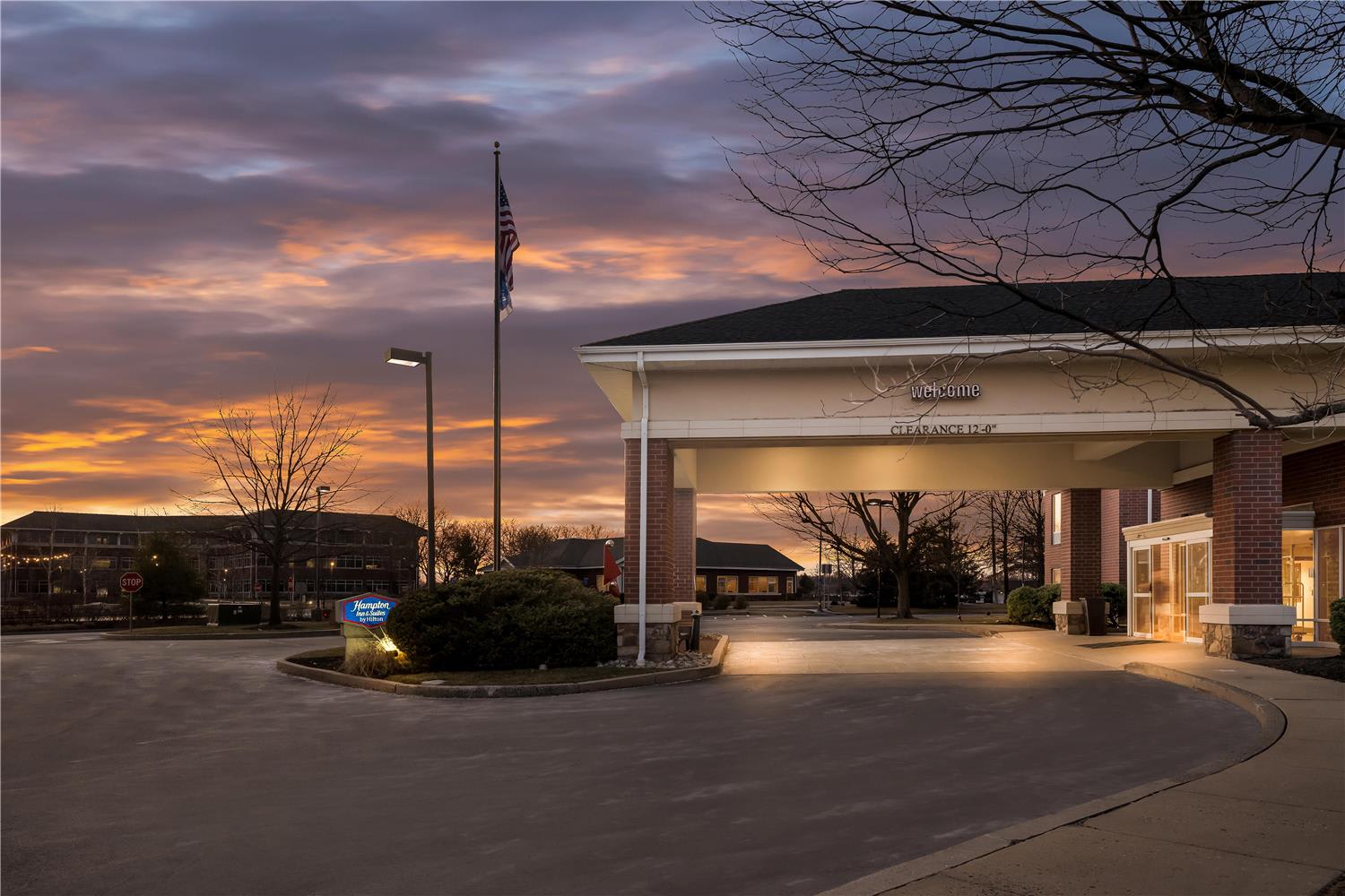 Hampton Inn & Suites Newtown 2