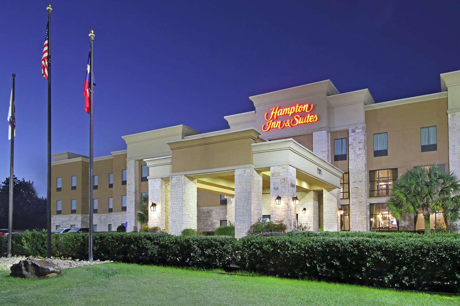 Hampton Inn & Suites Buffalo 1