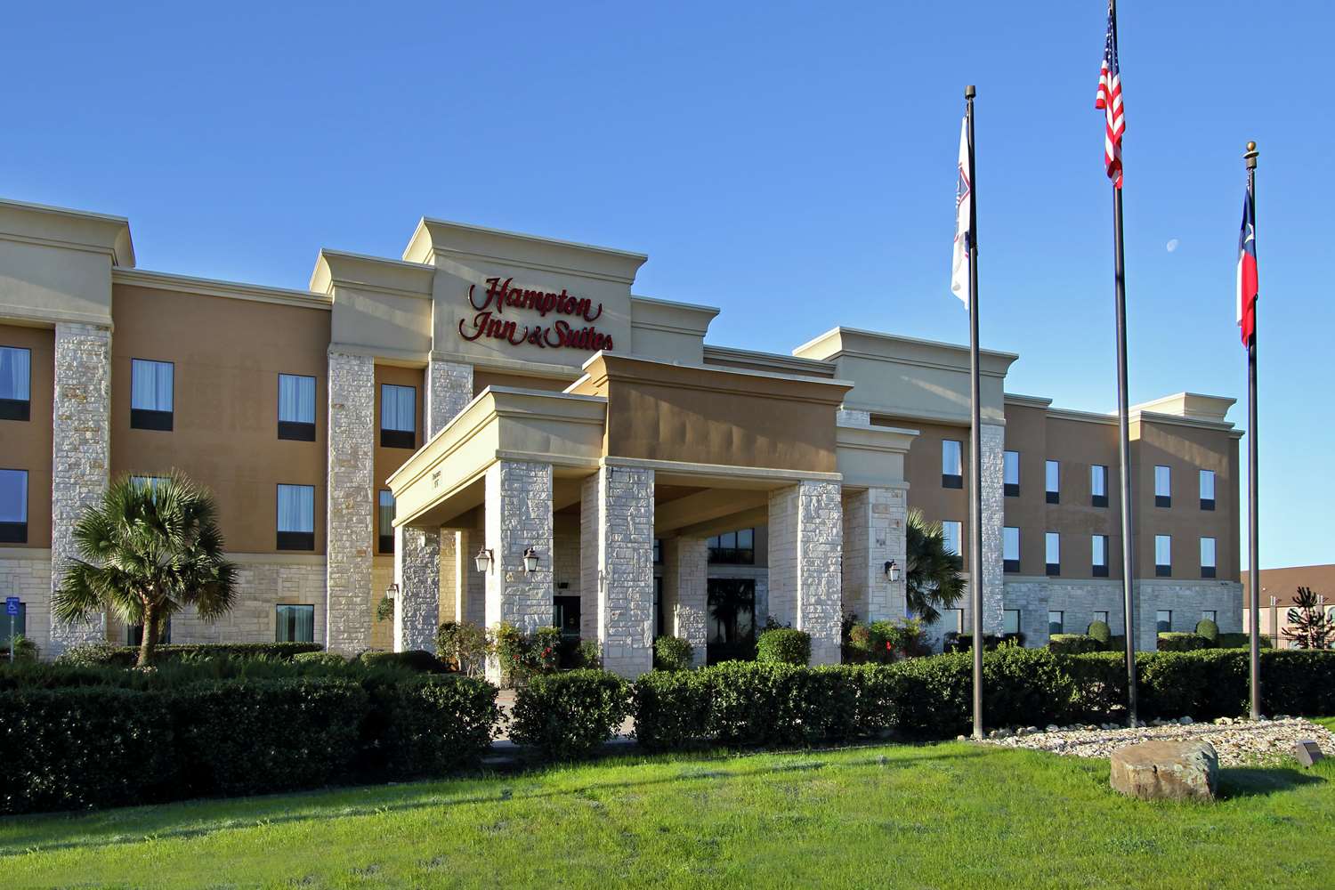 Hampton Inn & Suites Buffalo 2