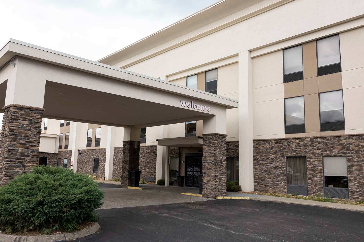 Hampton Inn Kent/Akron Area 2