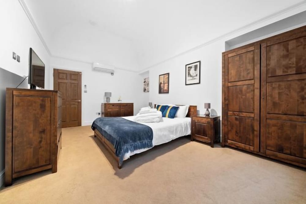 Apartment 2, 48 Bishopsgate by City Living London 2