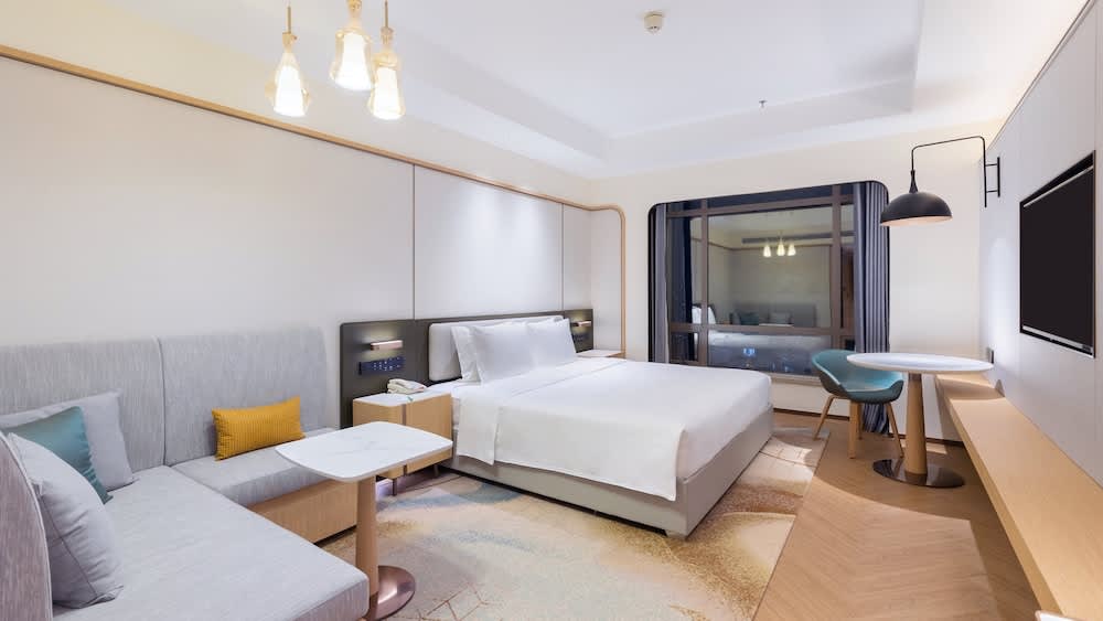 Holiday Inn Chongqing Guanyinqiao by IHG 2