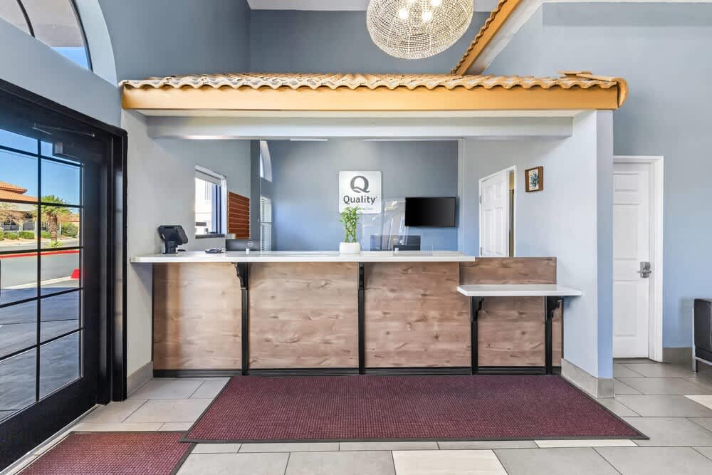 Quality Inn & Suites Hesperia-Victorville 2