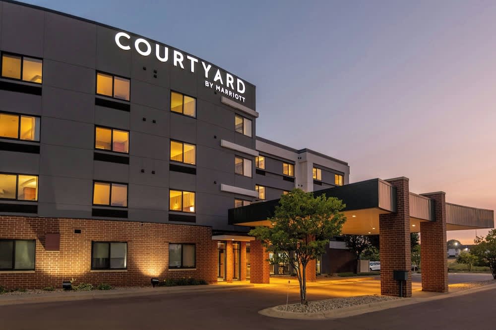 Courtyard By Marriott Sioux Falls 1