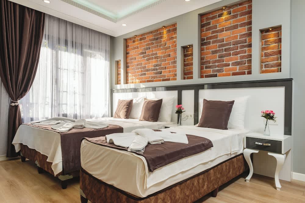 Gloria Suites Old City 1