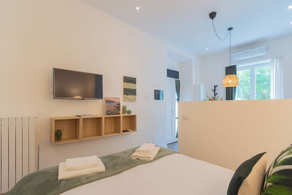 Enchanted Como Lake - Tremezzo Apartments by Rent All Como 2