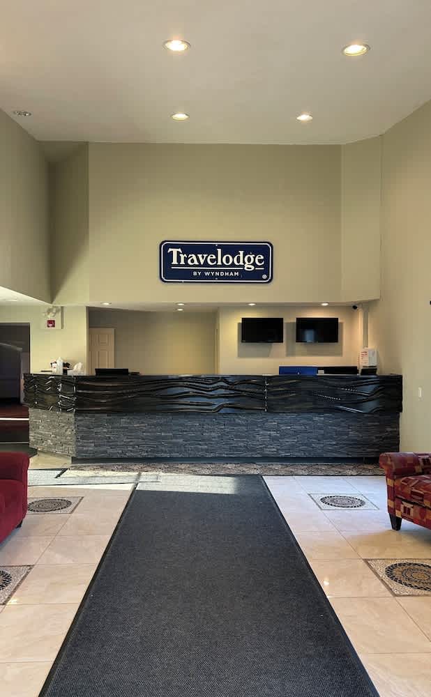 Travelodge by Wyndham Valleyview AB 2