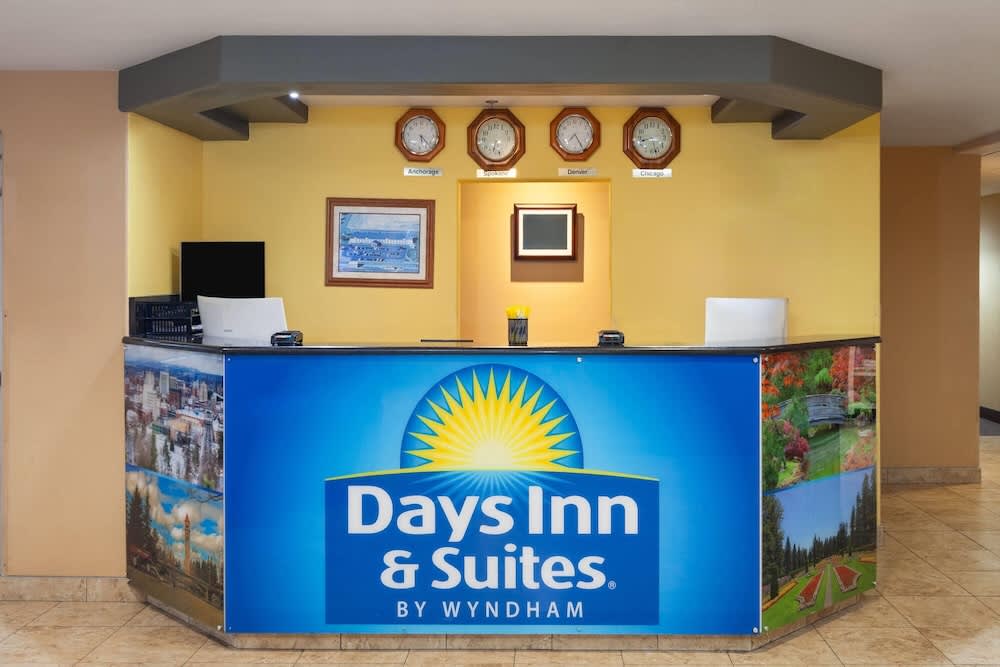 Days Inn & Suites by Wyndham Spokane Airport Airway Heights 2
