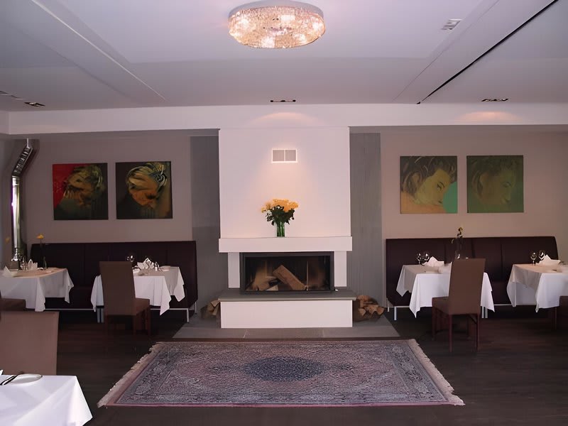 Hotel Restaurant Auerhahn 2
